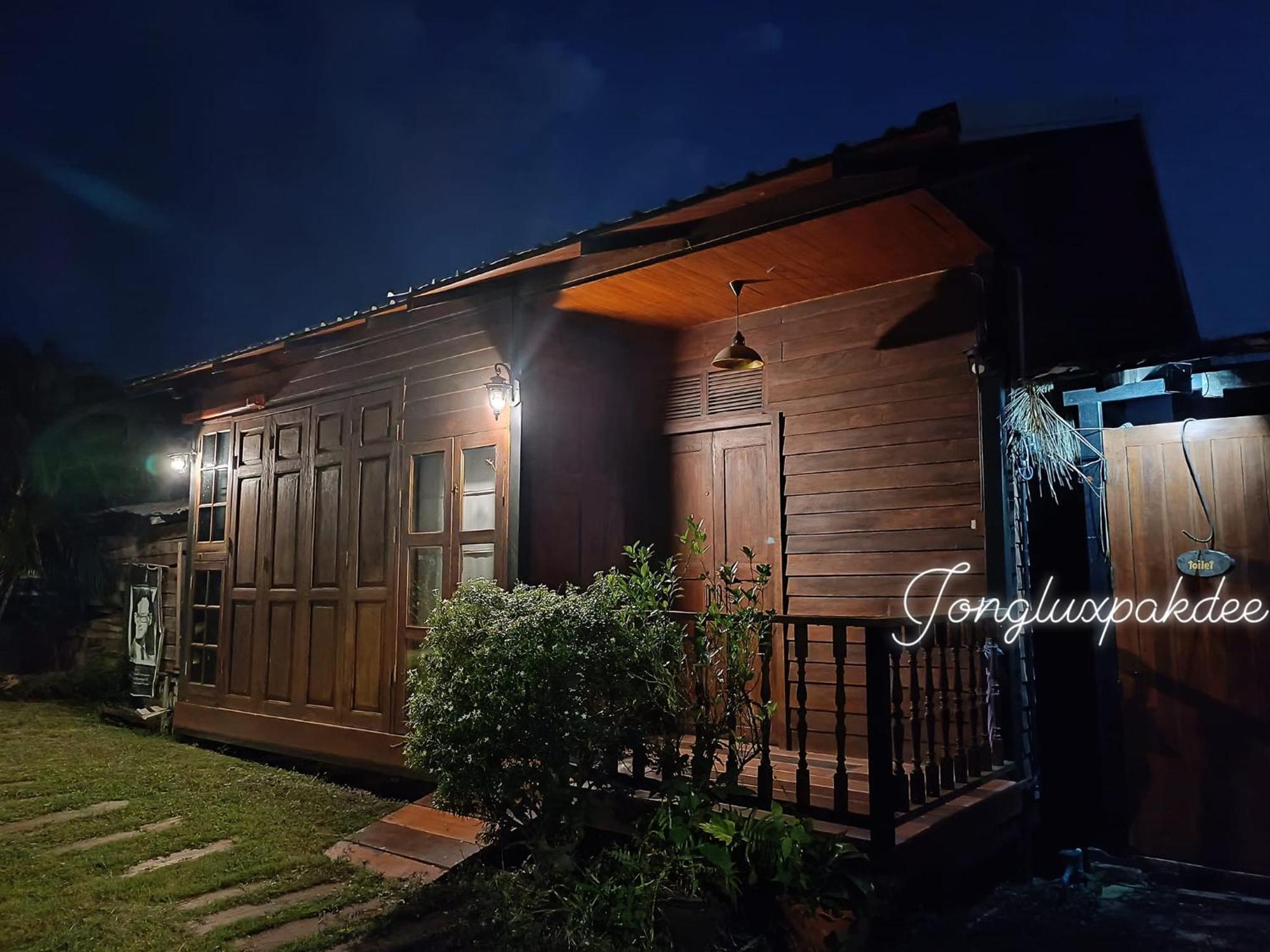 ウッタラディット Jong Lux Pak Dee Bed & Breakfast エクステリア 写真