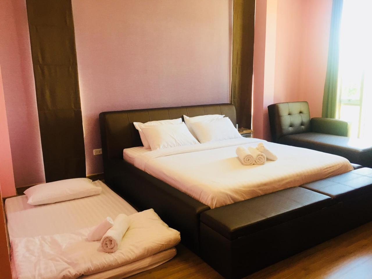 ウッタラディット Jong Lux Pak Dee Bed & Breakfast エクステリア 写真